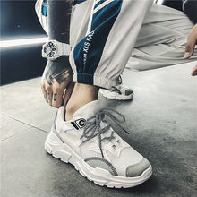 Load image into Gallery viewer, LUONTNOR Men Sports Shoes New
